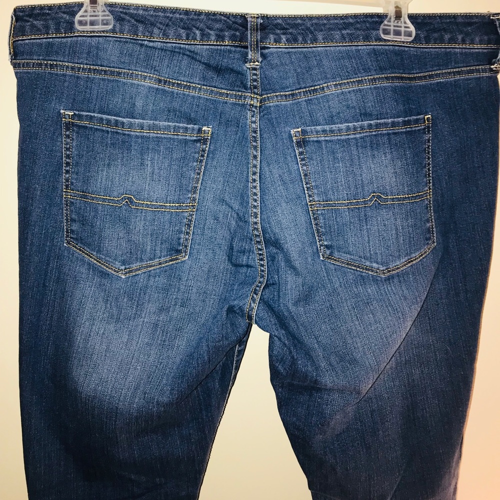 Jeans - Picture 4 of 5